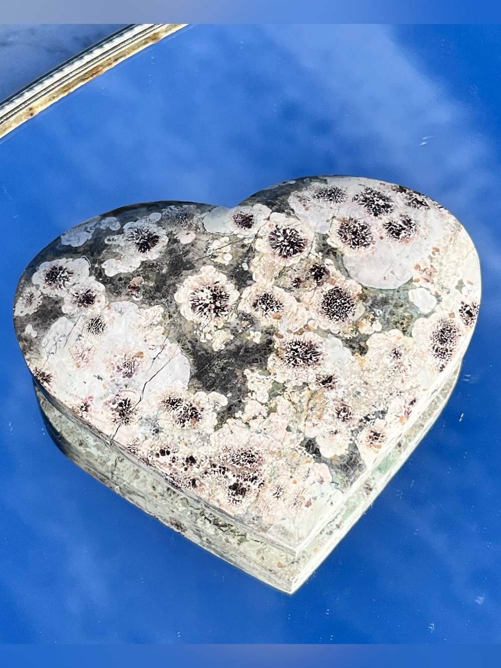 Carved Russian Flower Agate Heart Stone Paperweight Decor 4.5” W 3:5” Ht